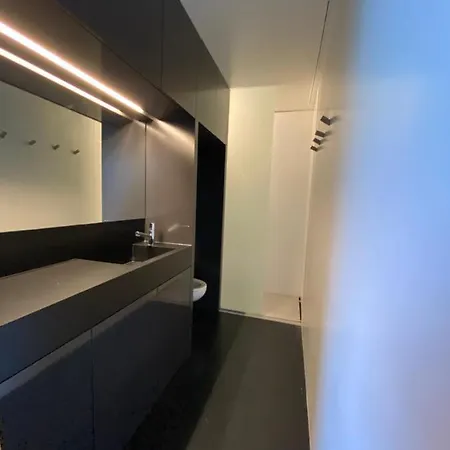 The Black Line House * Olot
