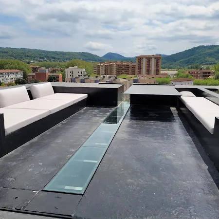 The Black Line House * Olot