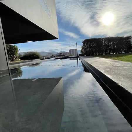 The Black Line House Villa Olot